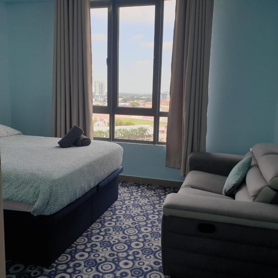 Apartment In Heart Of Kota Bharu@troika,free Wifi.